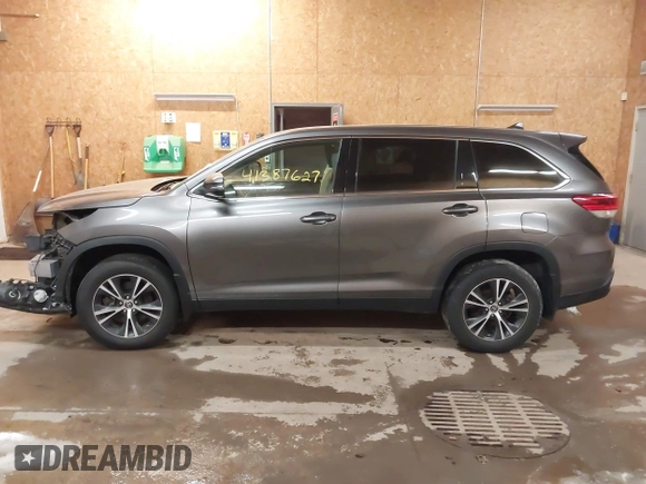 2019 Toyota Highlander LE with VIN 5TDBZRFH7KS922457, listed as a IAAI auction lot 41387627 with 36,963 mi miles and . Bid and sale history available at DreamBid. Image 15.