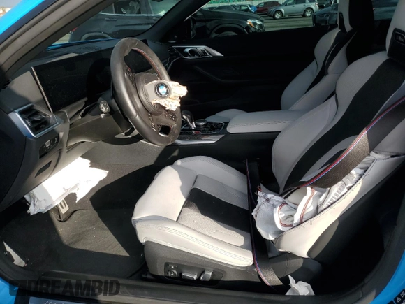 2024 BMW M4 Competition xDrive z VIN WBS33BA09RCP19220, wystawiony jako Copart lot #84696084 z przebiegiem 10 076 mil mil oraz Szkoda całkowita • Salvage title. Historia ofert i sprzedaży dostępna na DreamBid. Obrazek 7.