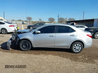 2016 Toyota Corolla L z VIN 5YFBURHE2GP459516, wystawiony jako IAAI lot #41750043 z przebiegiem 111 339 mil mil oraz . Historia ofert i sprzedaży dostępna na DreamBid. Obrazek 14.