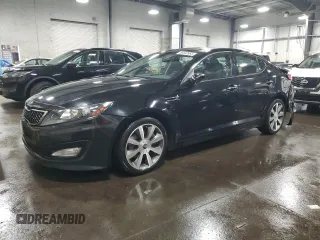 2012 Kia Optima SX z VIN 5XXGR4A66CG045249, wystawiony jako Copart lot #56632965 z przebiegiem 201 516 mil mil oraz Szkoda całkowita • Salvage title. Historia ofert i sprzedaży dostępna na DreamBid. Obrazek 1.