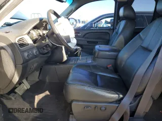 2013 GMC Sierra 1500 SLT z VIN 1GTR2WE70DZ291501, wystawiony jako Copart lot #80704824 z przebiegiem 112 351 mil mil oraz Szkoda całkowita • Salvage title. Historia ofert i sprzedaży dostępna na DreamBid. Obrazek 7.