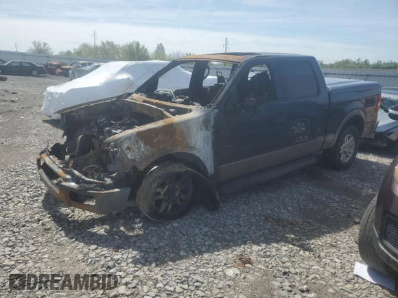2004 Ford F-150 XLT z VIN 1FTPW145X4KD04195, wystawiony jako Copart lot #53318045 z przebiegiem Nie podano mil oraz Szkoda całkowita • Salvage title. Historia ofert i sprzedaży dostępna na DreamBid. Obrazek 1.