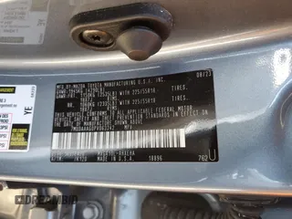 2023 Toyota Corolla Cross XLE z VIN 7MUDAAAG0PV063242, wystawiony jako Copart lot #52511585 z przebiegiem 10 695 mil mil oraz Szkody całkowita. Historia ofert i sprzedaży dostępna na DreamBid. Obrazek 16.