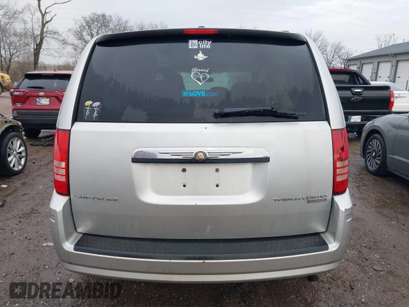 2010 Chrysler Town & Country Touring with VIN 2A4RR5D14AR293299, listed as a IAAI auction lot 41184584 with 245,928 mi miles. Bid and sale history available at carsss.com. Image 16.