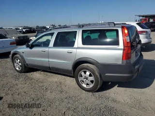 2004 Volvo V70 XC70 with VIN YV1SZ59H541154315, listed as a Copart auction lot 68516614 with 0 mi miles and Clean Title. Bid and sale history available at carsss.com. Image 2.