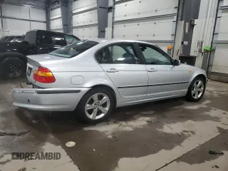 2004 BMW 3 Series 330xi with VIN WBAEW53404PN34206, listed as a Copart auction lot 89312765 with 136,885 mi miles and Salvage Title. Bid and sale history available at carsss.com. Image 3.