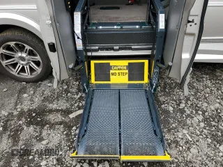 2018 GMC Savana Cargo with VIN 1GTW7AFG9J1326617, listed as a Copart auction lot 52071285 with 32,996 mi miles and Salvage Title. Bid and sale history available at carsss.com. Image 13.