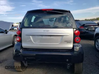 2013 Smart fortwo Passion z VIN WMEEJ9AA1DK717534, wystawiony jako Copart lot #73832094 z przebiegiem Nie podano mil oraz Tytuł czysty. Historia ofert i sprzedaży dostępna na DreamBid. Obrazek 6.