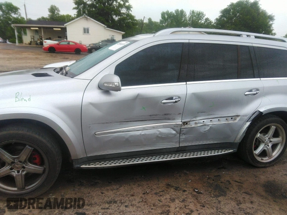 2008 Mercedes-Benz GL-Class 5.5L with VIN 4JGBF86E88A389514, listed as a IAAI auction lot 42084973 with 162,662 mi miles. Bid and sale history available at carsss.com. Image 6.