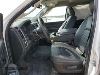 2020 Ram 1500 Tradesman z VIN 1C6RR6FG5LS128402, wystawiony jako Copart lot #53482865 z przebiegiem 114 656 mil mil oraz Szkoda całkowita • Salvage title. Historia ofert i sprzedaży dostępna na DreamBid. Obrazek 7.