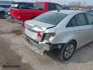 2013 Chevrolet Cruze LS with VIN 1G1PA5SH5D7210935, listed as a IAAI auction lot 42016297 with 90,401 mi miles. Bid and sale history available at carsss.com. Image 6.