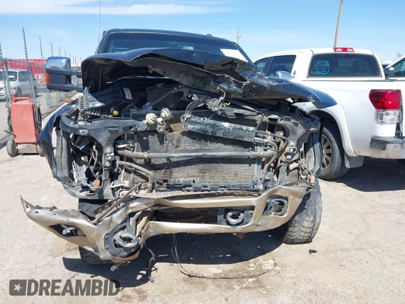 2011 Ford Super Duty F-250 SRW XL with VIN 1FT7W2BT9BEA84292, listed as a IAAI auction lot 41836806 with 253,194 mi miles. Bid and sale history available at carsss.com. Image 6.