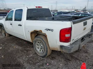 2011 Chevrolet Silverado 1500 LS with VIN 3GCPKREA1BG124050, listed as a IAAI auction lot 41656687 with 200,319 mi miles. Bid and sale history available at carsss.com. Image 3.
