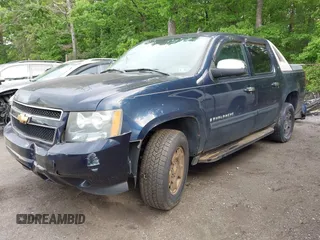 2007 Chevrolet Avalanche LTZ z VIN 3GNFK12377G115256, wystawiony jako IAAI lot #42204282 z przebiegiem 134 266 mil mil oraz . Historia ofert i sprzedaży dostępna na DreamBid. Obrazek 2.