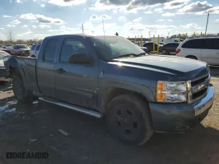 2007 Chevrolet Silverado 1500 LT w/1LT with VIN 1GCEC19J57Z650057, listed as a Copart auction lot 45839265 with 208,973 mi miles and Salvage Title. Bid and sale history available at carsss.com. Image 4.
