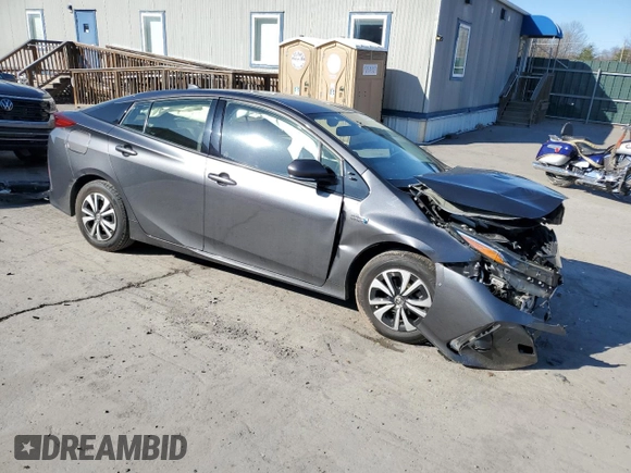 2017 Toyota Prius Plus with VIN JTDKARFP4H3064941, listed as a Copart auction lot 52567955 with 80,916 mi miles and Salvage Title. Bid and sale history available at DreamBid. Image 4.