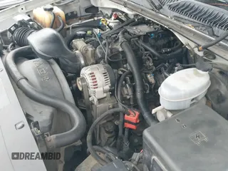 2003 Chevrolet Silverado 1500 LS с VIN 2GCEC19T331234206, выставлен на аукционе IAAI как лот 42398082 с пробегом 208 267 миль миль и . История ставок и продаж доступна на DreamBid. Изображение 12.