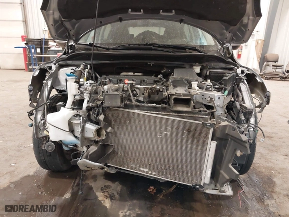 2019 Honda HR-V EX-L with VIN 3CZRU6H71KM725634, listed as a IAAI auction lot 41093552 with 42,239 mi miles. Bid and sale history available at carsss.com. Image 6.
