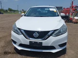 2017 Nissan Sentra SR z VIN 3N1AB7AP4HY249697, wystawiony jako IAAI lot #42332993 z przebiegiem 91 554 mil mil oraz . Historia ofert i sprzedaży dostępna na DreamBid. Obrazek 13.