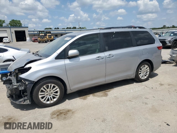 2017 Toyota Sienna XLE Auto Access Seat z VIN 5TDYZ3DC4HS777756, wystawiony jako Copart lot #54492365 z przebiegiem 183 890 mil mil oraz Czysty tytuł • Clean title. Historia ofert i sprzedaży dostępna na DreamBid. Obrazek 1.