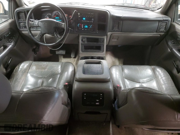 2003 Chevrolet Suburban LT with VIN 3GNEC16Z33G340100, listed as a Copart auction lot 43993315 with 236,836 mi miles and Clean Title. Bid and sale history available at carsss.com. Image 8.
