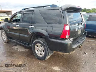 2006 Toyota 4Runner SR5 z VIN JTEZU14R968042179, wystawiony jako IAAI lot #42219773 z przebiegiem 242 217 mil mil oraz . Historia ofert i sprzedaży dostępna na DreamBid. Obrazek 3.