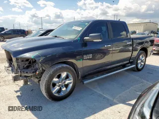 2016 Ram 1500 Lone Star z VIN 1C6RR6LT5GS241290, wystawiony jako Copart lot #56335975 z przebiegiem 163 551 mil mil oraz Szkody całkowita. Historia ofert i sprzedaży dostępna na DreamBid. Obrazek 1.
