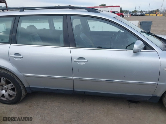 2003 Volkswagen Passat GLX with VIN WVWYH63B73E462624, listed as a IAAI auction lot 41555785 with 166,521 mi miles. Bid and sale history available at carsss.com. Image 13.