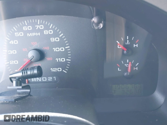 2004 Ford F-150 XL with VIN 1FTRF12W94NB36309, listed as a IAAI auction lot 42494592 with 190,676 mi miles and . Bid and sale history available at DreamBid. Image 7.
