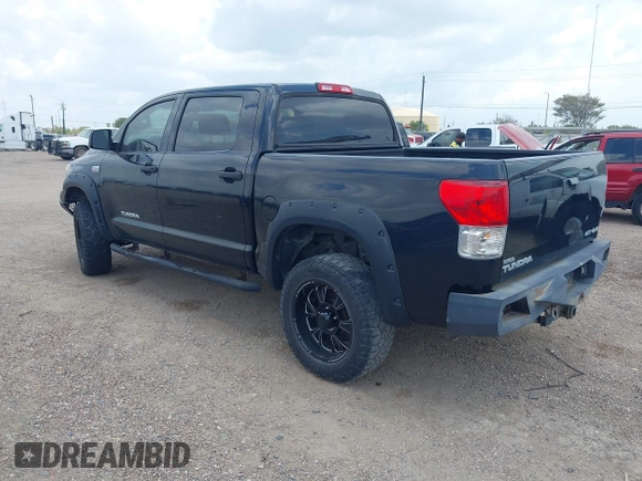 2013 Toyota Tundra z VIN 5TFDW5F13DX302067, wystawiony jako IAAI lot #42461336 z przebiegiem 124 876 mil mil oraz . Historia ofert i sprzedaży dostępna na DreamBid. Obrazek 3.