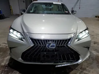 2022 Lexus ES 300h Luxury with VIN 58AEA1C17NU018349, listed as a Copart auction lot 43206535 with 13,464 mi miles and Salvage title. Bid and sale history available at DreamBid. Image 5.