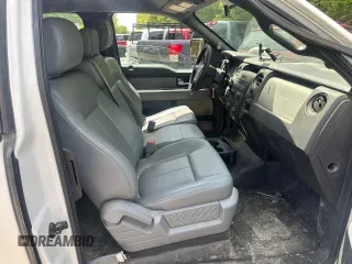 2014 Ford F-150 XL z VIN 1FTFX1ET3EKD27549, wystawiony jako Copart lot #59121075 z przebiegiem 267 782 mil mil oraz Czysty tytuł • Clean title. Historia ofert i sprzedaży dostępna na DreamBid. Obrazek 5.