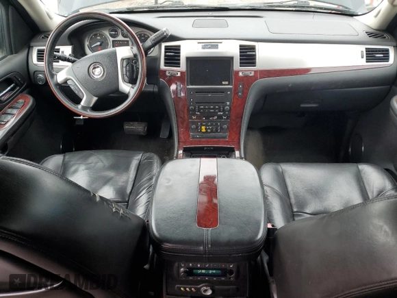 2009 Cadillac Escalade ESV с VIN 1GYFK262X9R294454, выставлен на аукционе Copart как лот 47105335 с пробегом 191 501 миль миль и Чистый • Clean title. История ставок и продаж доступна на DreamBid. Изображение 8.