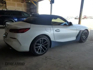2021 BMW Z4 sDrive30i with VIN WBAHF3C01MWX24942, listed as a Copart auction lot 52702484 with 29,470 mi miles. Bid and sale history available at carsss.com. Image 3.