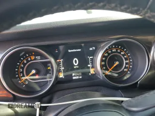 2019 Jeep Wrangler Unlimited Sport Altitude with VIN 1C4HJXDG2KW675235, listed as a Copart auction lot 54389785 with 88,825 mi miles and Salvage title. Bid and sale history available at DreamBid. Image 9.