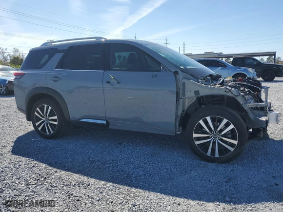 2024 Nissan Pathfinder Platinum with VIN 5N1DR3DH3RC233340, listed as a Copart auction lot 46373455 with 14,057 mi miles and Salvage Title. Bid and sale history available at carsss.com. Image 4.