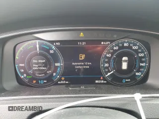 2020 Volkswagen Golf SEL Premium с VIN WVWPR7AU1LW900812, выставлен на аукционе Copart как лот 47751375 с пробегом 88 258 миль миль и Списание • Salvage title. История ставок и продаж доступна на DreamBid. Изображение 9.
