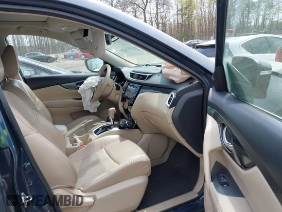 2015 Nissan Rogue SL with VIN 5N1AT2MV5FC780108, listed as a IAAI auction lot 42010716 with 79,575 mi miles. Bid and sale history available at carsss.com. Image 5.