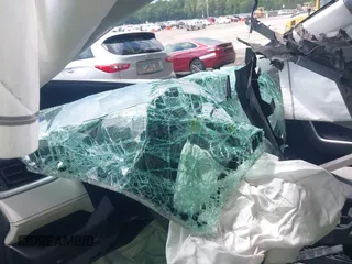 2022 Toyota RAV4 Hybrid XLE z VIN 4T3RWRFV7NU063922, wystawiony jako IAAI lot #42585891 z przebiegiem Nie podano mil oraz . Historia ofert i sprzedaży dostępna na DreamBid. Obrazek 16.