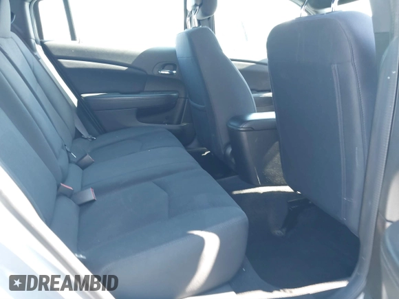 2014 Chrysler 200 LX z VIN 1C3CCBAB3EN231263, wystawiony jako IAAI lot #41858333 z przebiegiem 63 100 mil mil oraz . Historia ofert i sprzedaży dostępna na DreamBid. Obrazek 8.