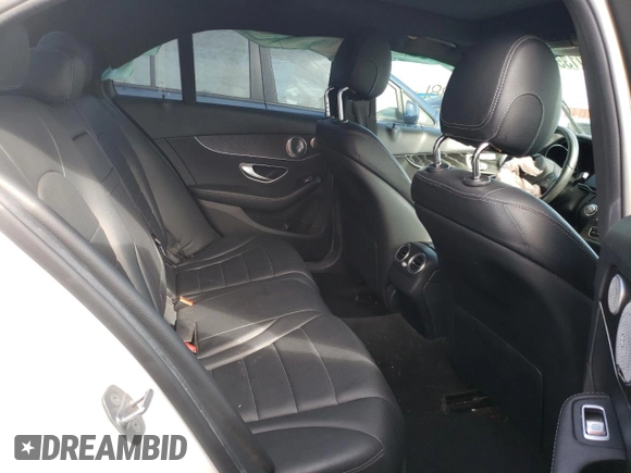 2018 Mercedes-Benz C 350e with VIN 55SWF4HB9JU255561, listed as a Copart auction lot 44701353 with 70,881 mi miles and . Bid and sale history available at DreamBid. Image 10.