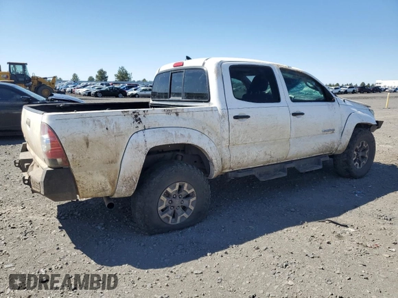 2015 Toyota Tacoma with VIN 3TMLU4EN0FM164688, listed as a Copart auction lot 55614645 with 212,613 mi miles and Salvage Title. Bid and sale history available at DreamBid. Image 3.