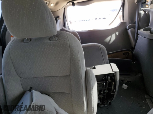 2020 Toyota Sienna LE Auto Access Seat with VIN 5TDKZ3DC4LS032116, listed as a Copart auction lot 48395595 with 100,727 mi miles and Non Repairable. Bid and sale history available at carsss.com. Image 10.