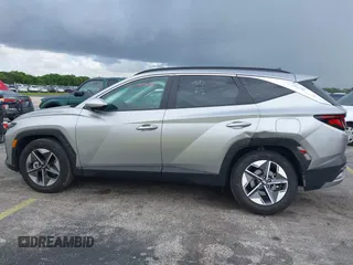 2025 Hyundai Tucson SEL z VIN 5NMJB3DE5SH465219, wystawiony jako IAAI lot #42490892 z przebiegiem 11 135 mil mil oraz . Historia ofert i sprzedaży dostępna na DreamBid. Obrazek 14.