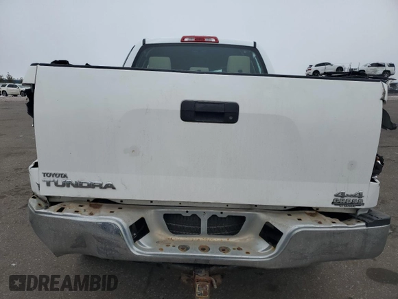 2009 Toyota Tundra z VIN 5TFBT54189X015186, wystawiony jako Copart lot #88689195 z przebiegiem Nie podano mil oraz Szkody całkowita. Historia ofert i sprzedaży dostępna na DreamBid. Obrazek 6.