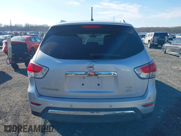2013 Nissan Pathfinder SV with VIN 5N1AR2MM6DC635016, listed as a IAAI auction lot 41704072 with 134,675 mi miles. Bid and sale history available at carsss.com. Image 17.