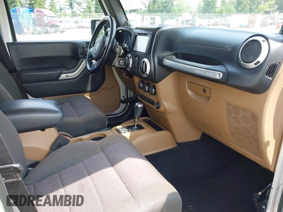 2012 Jeep Wrangler Unlimited Altitude with VIN 1C4HJWEG2CL140059, listed as a IAAI auction lot 42433563 with 189,868 mi miles and . Bid and sale history available at DreamBid. Image 5.