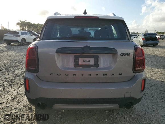 2024 MINI Countryman Cooper S with VIN WMZ53BR03R3R41479, listed as a Copart auction lot 85422814 with 8,453 mi miles and Salvage title. Bid and sale history available at DreamBid. Image 6.