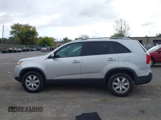 2011 Kia Sorento LX with VIN 5XYKT3A14BG050650, listed as a IAAI auction lot 40529423 with 53,301 mi miles. Bid and sale history available at carsss.com. Image 14.