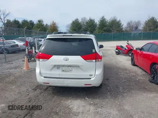 2011 Toyota Sienna XLE with VIN 5TDDK3DC3BS029395, listed as a IAAI auction lot 41715459 with 235,772 mi miles. Bid and sale history available at carsss.com. Image 16.